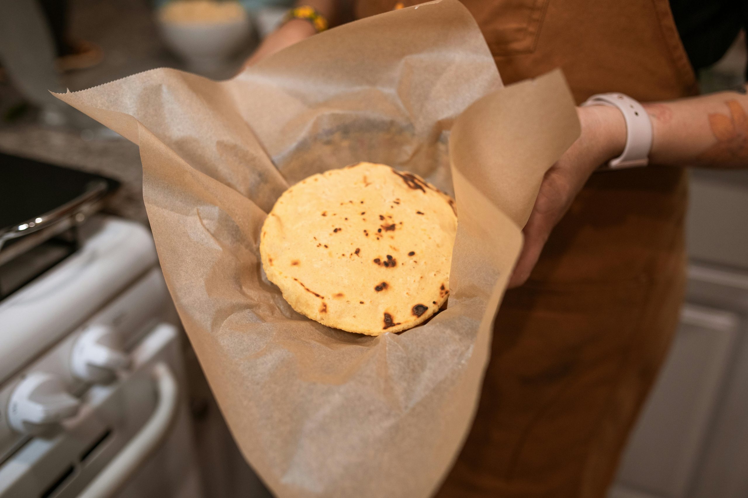 Parchment Paper vs Aluminum Foil: What’s Best for Cooking & Baking?